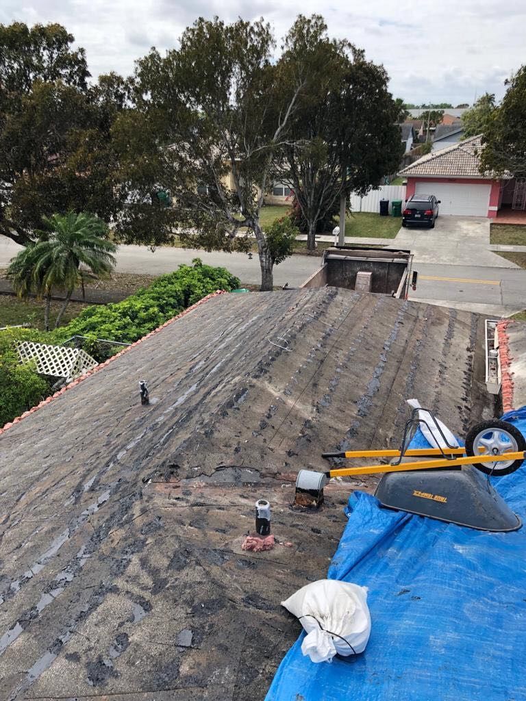 Metal Roof - Galvalume - Charcoal by Istueta Roofing