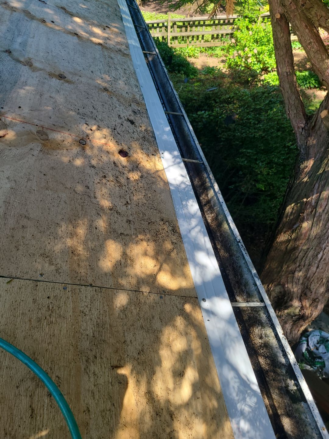 Burke: CertainTeed Landmark Designer Shingles in Moire Black by RM Banning, Inc.