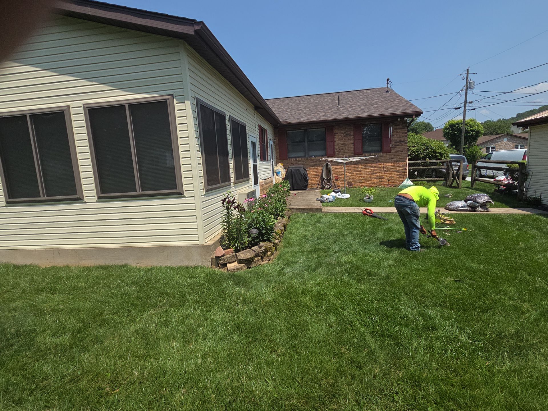 Project Spotlight: Stunning IKO Shadow Brown Roof in Hurricane, WV by Mr. Roofer
