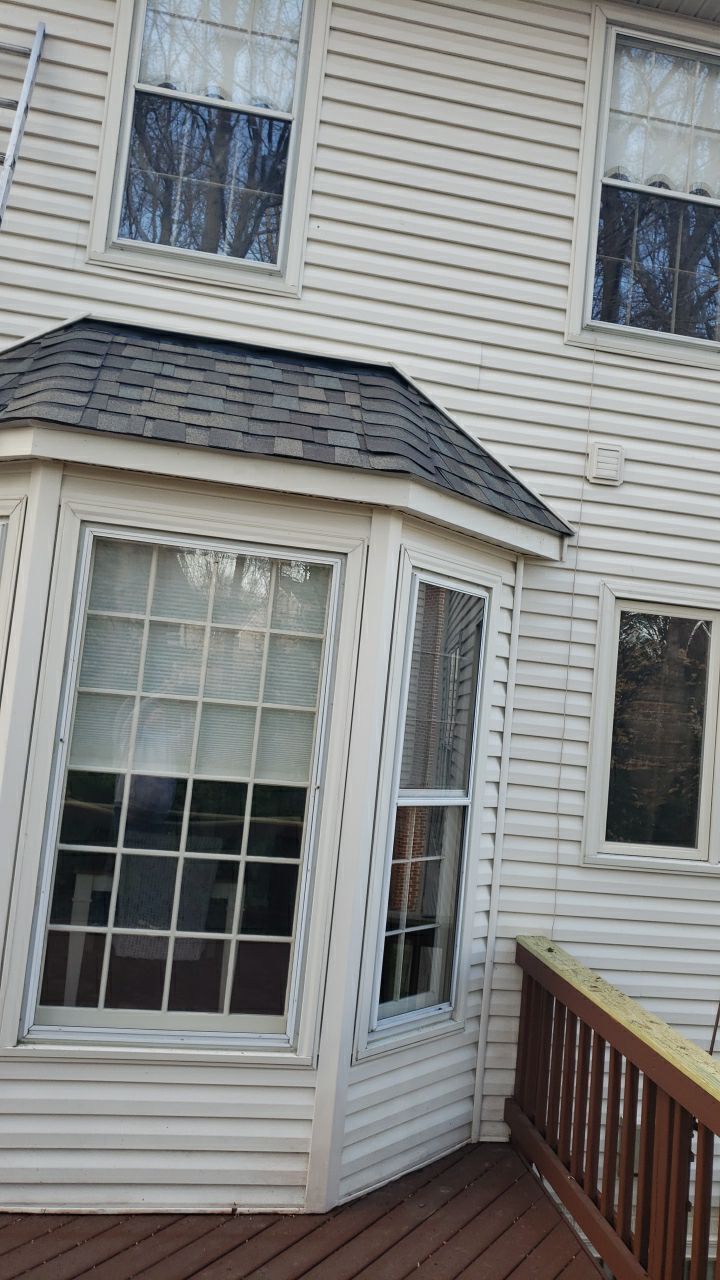 Fairfax Station: CertainTeed Landmark Pro Designer Shingles in Max Def Weathered Wood by RM Banning, Inc.