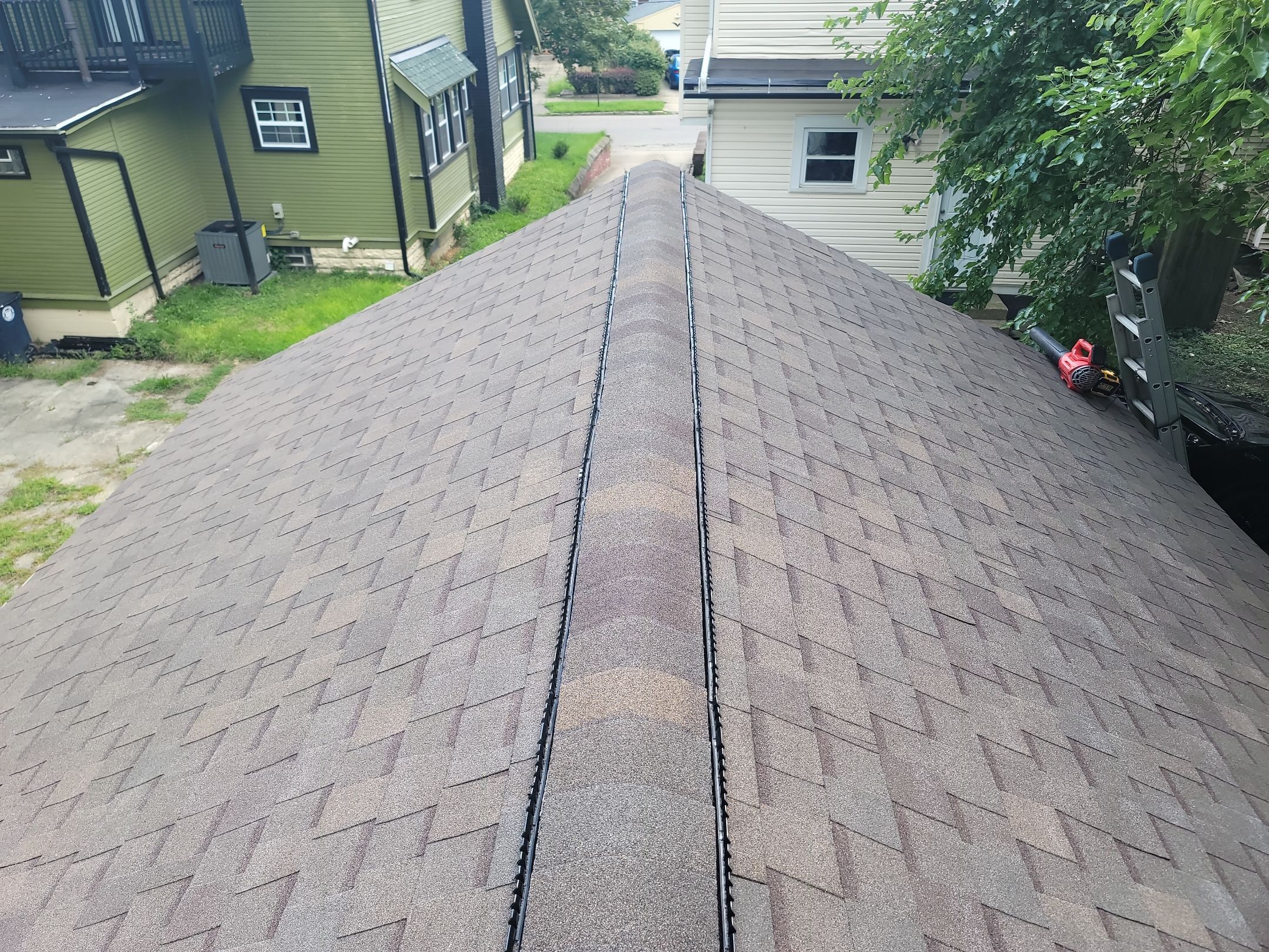 Atlas Pinnacle, Color: Heatherblend, Drip Edge: White by Eagle Eye Roofing