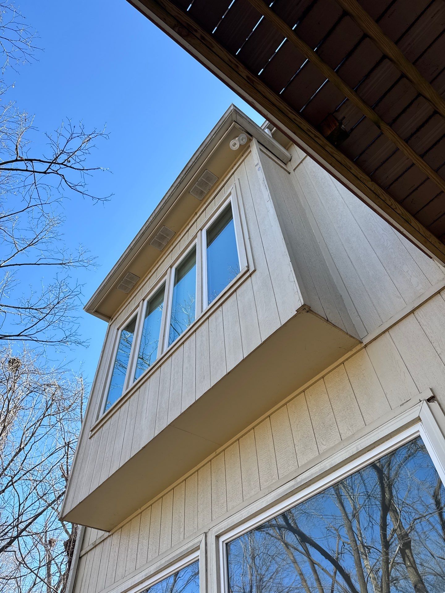Siding Installation using Clay Market Square by EEC Windows, Siding & Roofing