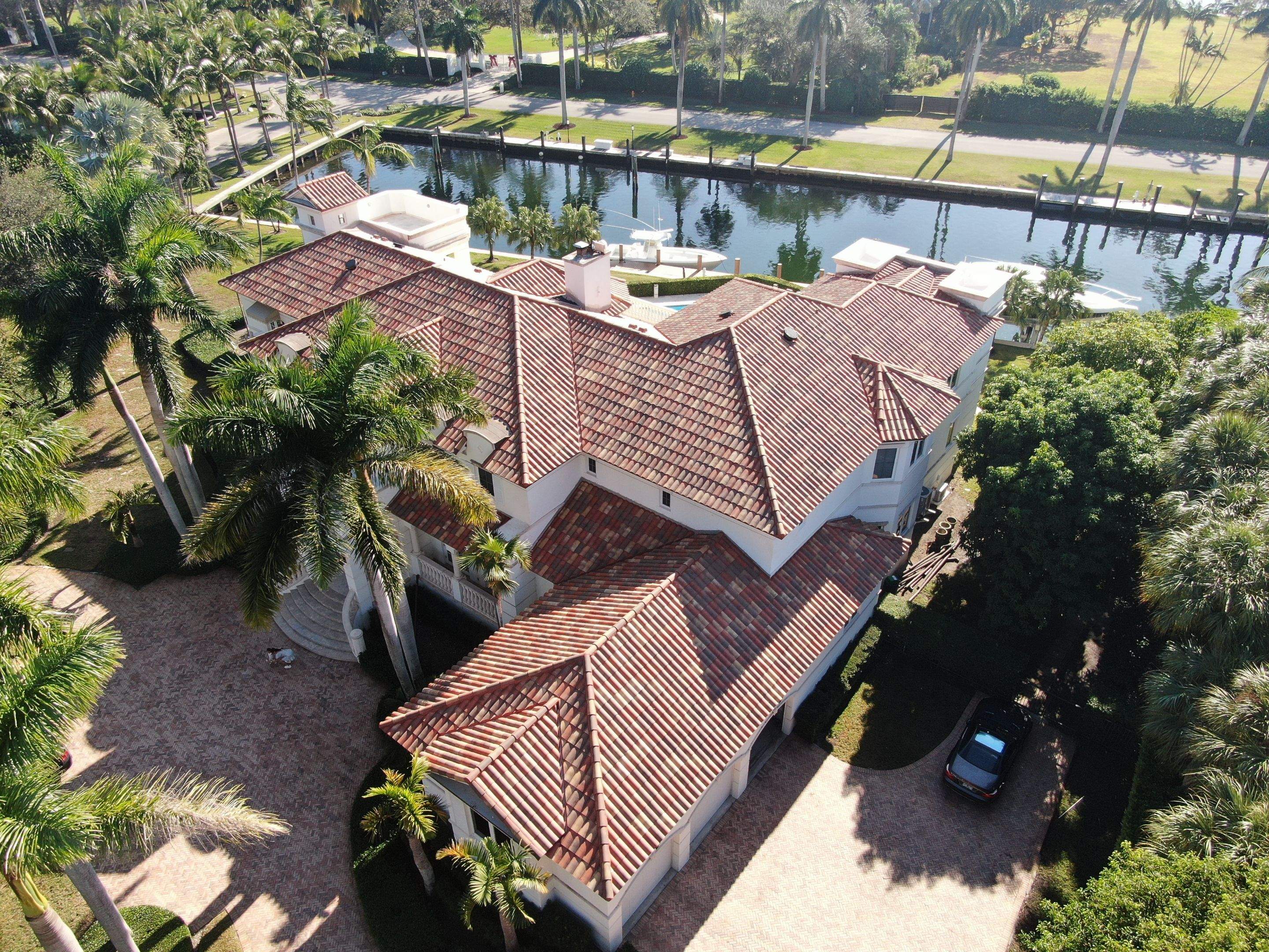 Verea - Spanish S - Jacobea by Istueta Roofing