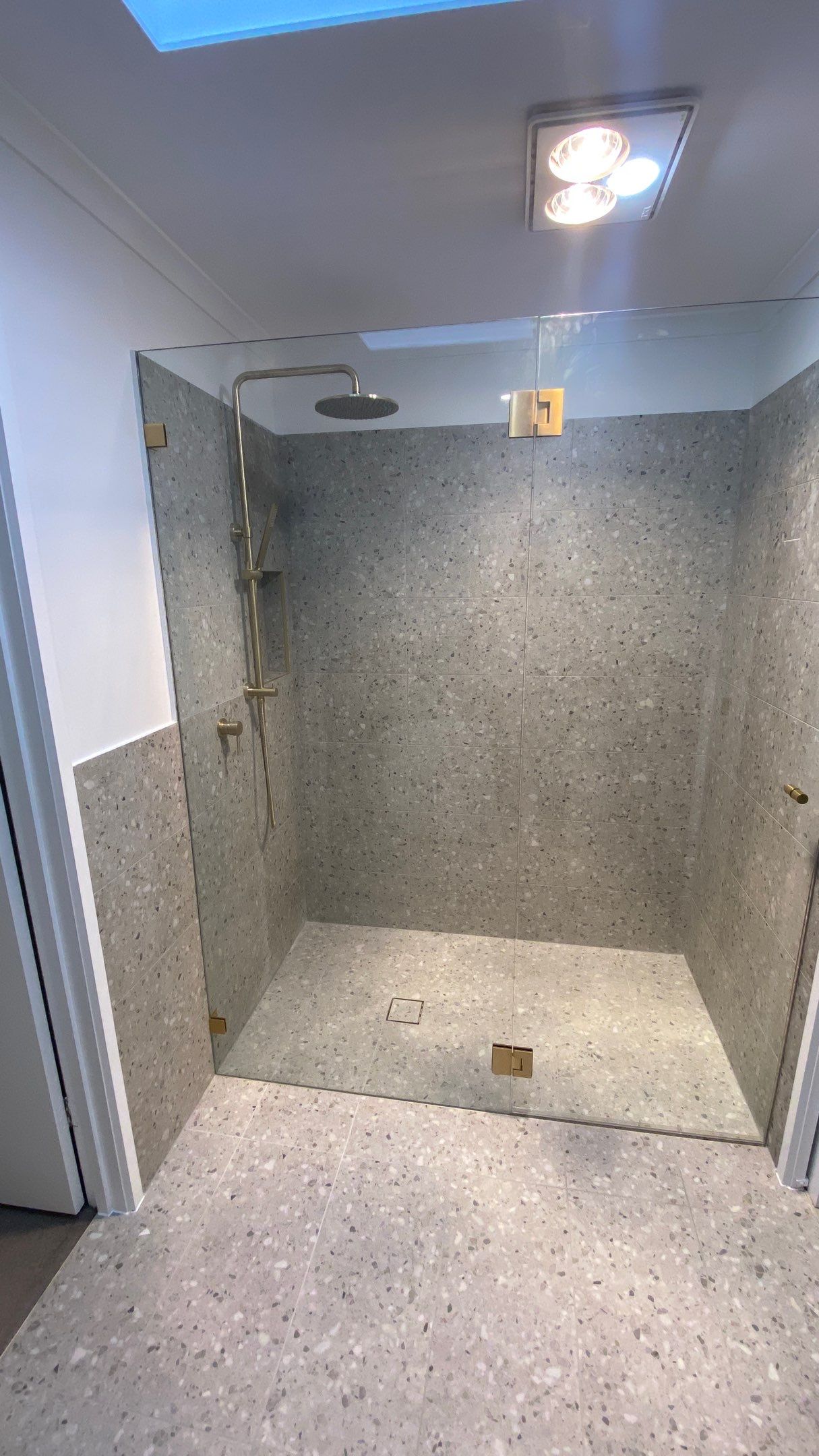 Three-Way Main Bathroom Renovation by Re-seal Bathrooms