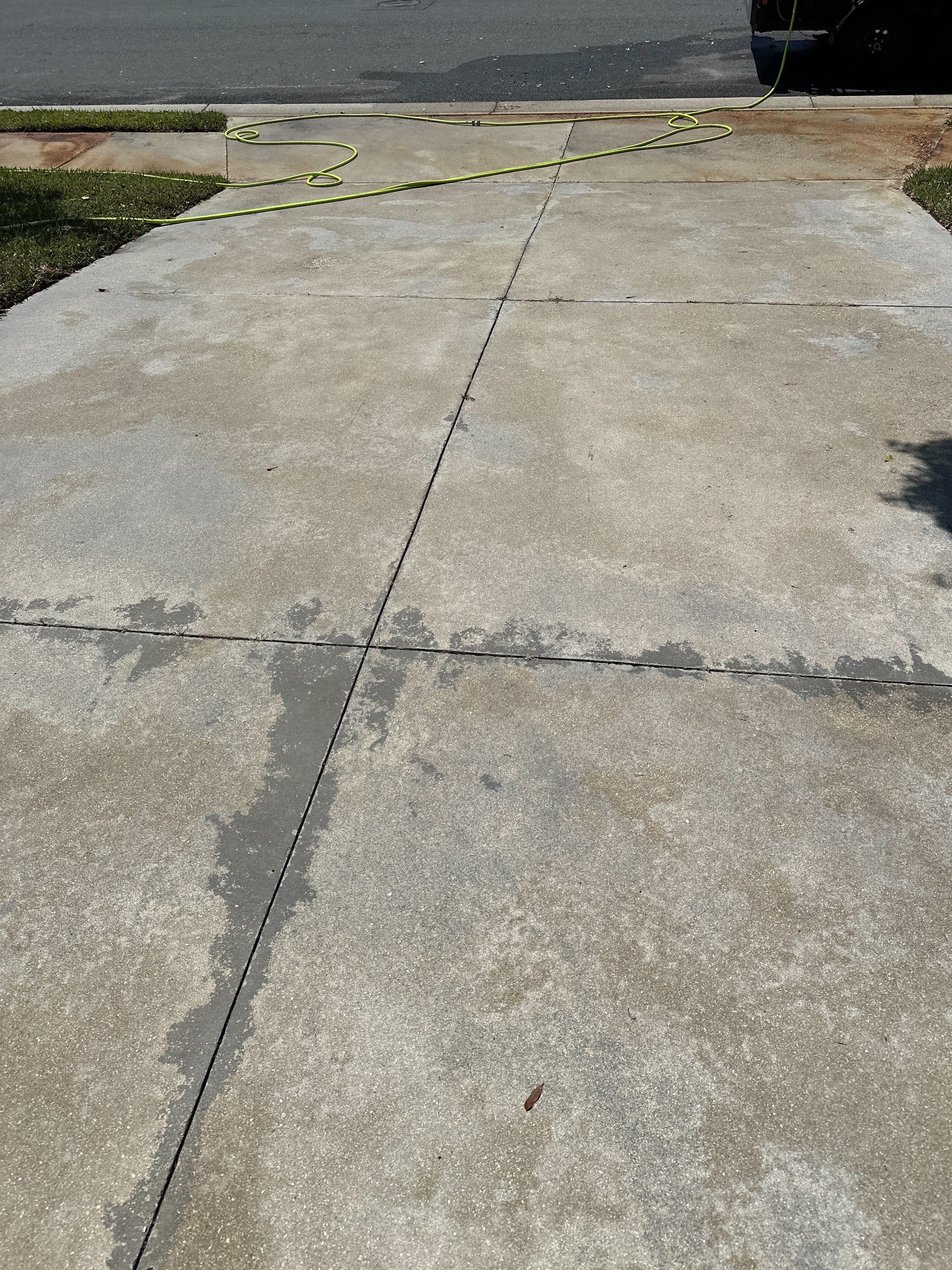 1-Story House Wash, Driveway, Patio/Lanai & Screen Enclosure Cleaning in Oakley Community, Ellenton, FL | Sunshine AquaWash by Sunshine AquaWash