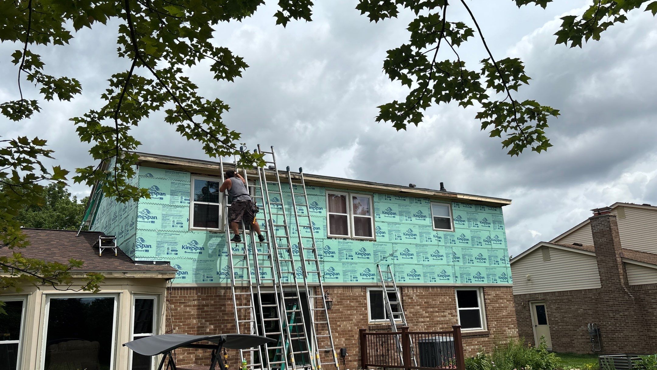 Siding Replacement using Alside S7 Cedar Mill Grain Pebble by 180 Contractors