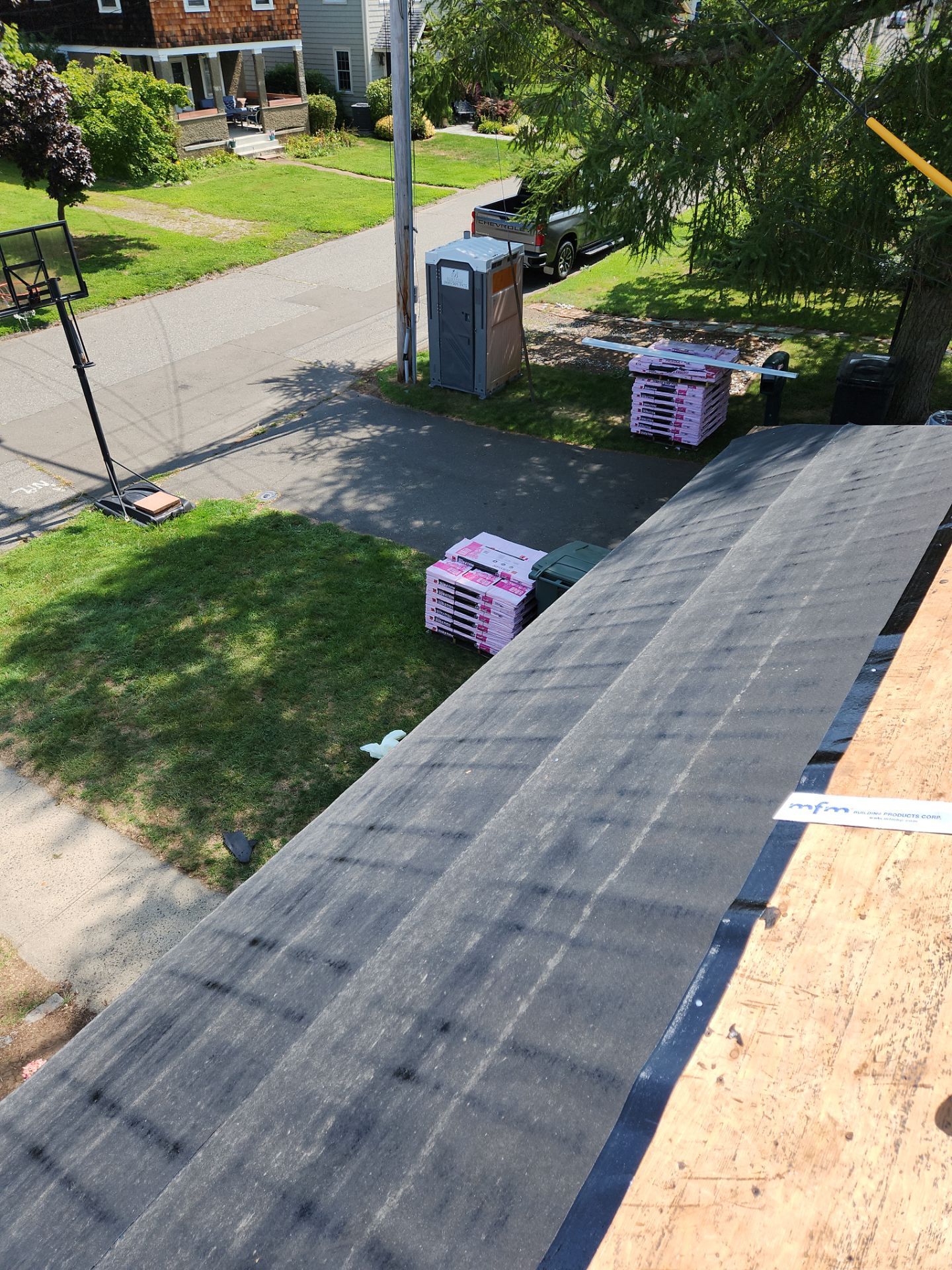 Residential Roofing Installation using Owens Corning TruDefinition Duration - Estate Gray & Flagstone Cedar Impressions by A Plus Exterior