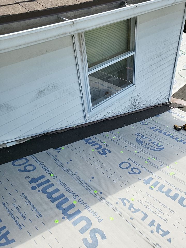 ATLAS PINNACLE COLOR: HEATHER by Eagle Eye Roofing