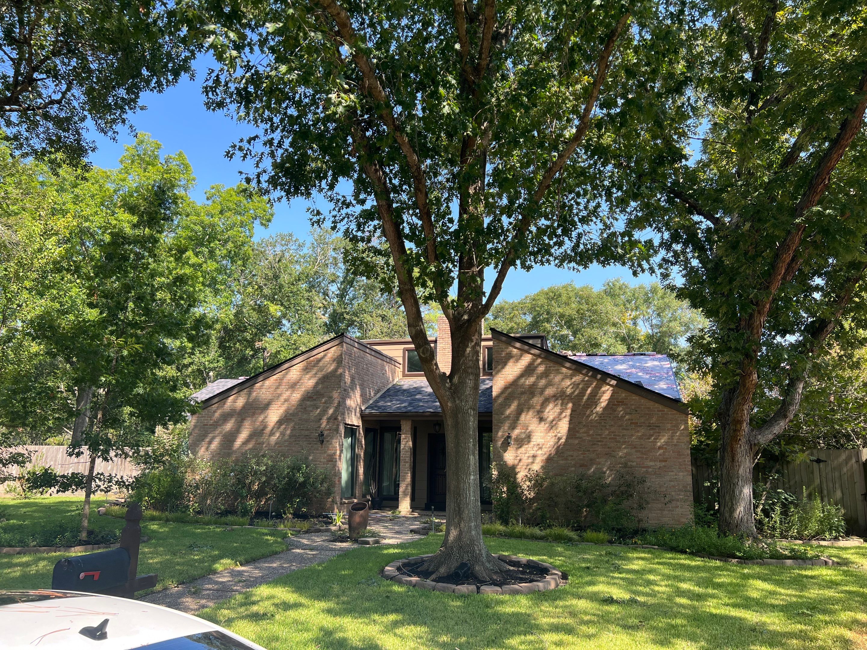 Residential Roofing Installation using Owen's Corning Duration (Lifetime) Shingles by Roof Repair Company
