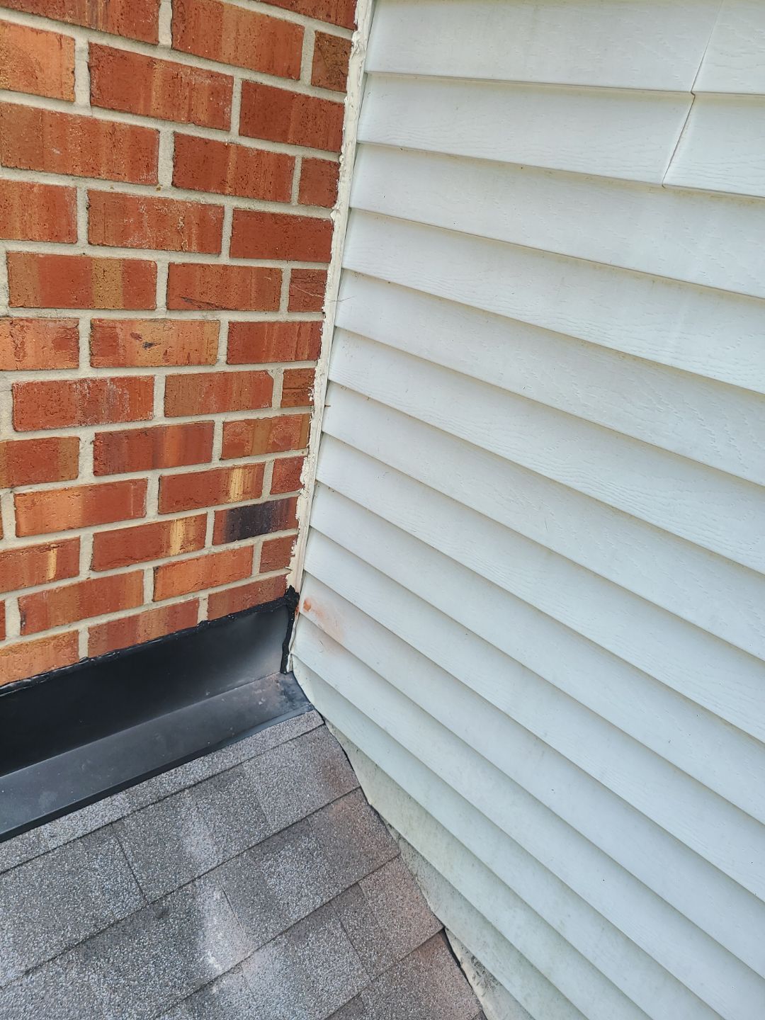 Oakton: Residential Roof Replacement with CertainTeed Landmark Designer Shingles in Pewter by RM Banning, Inc.