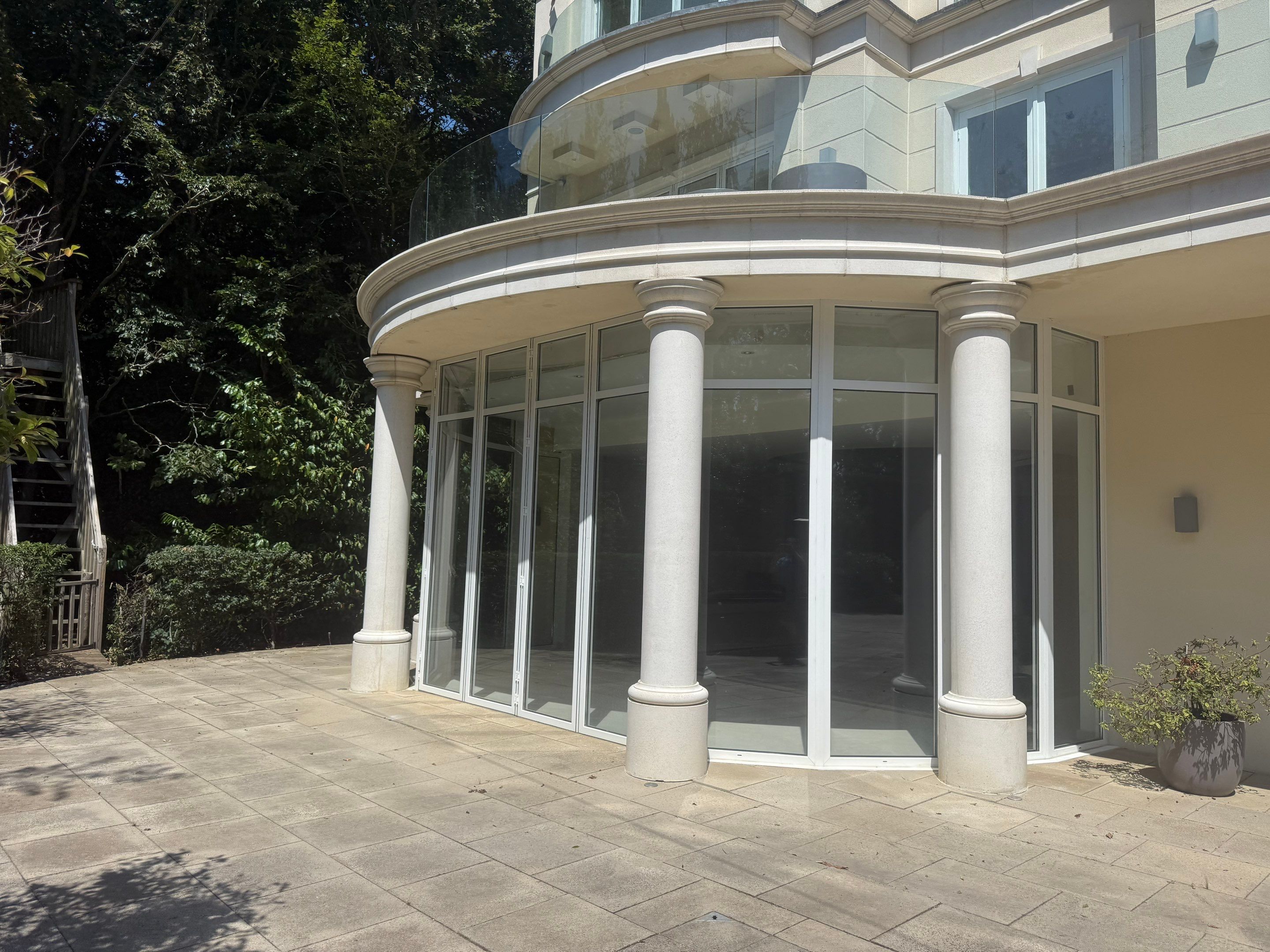 Full Exterior Cleaning of a Neoclassical Estate in Weybridge by Ges Exterior Cleaning ltd
