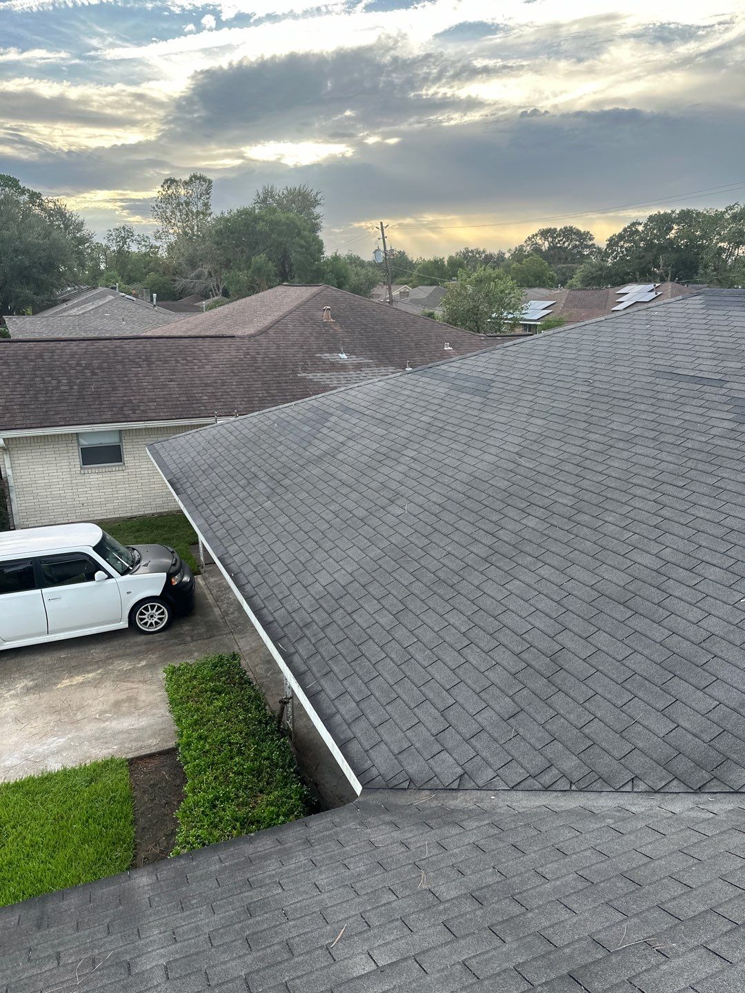 Hail Damage using Owen's Corning Duration (Lifetime) Shingles by Roof Repair Company