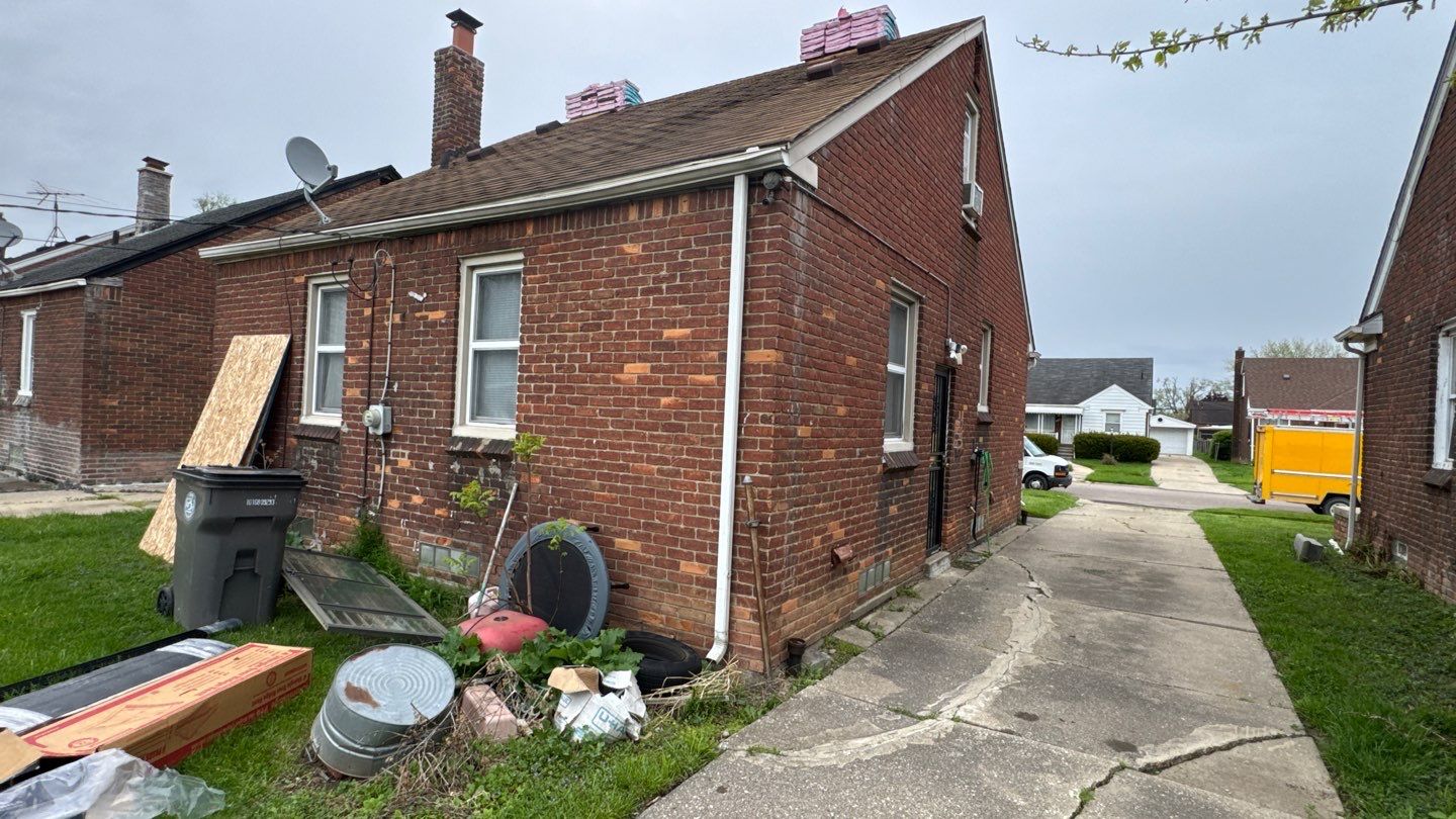 Roof Replacement using Owens Corning Onyx Black by 180 Contractors