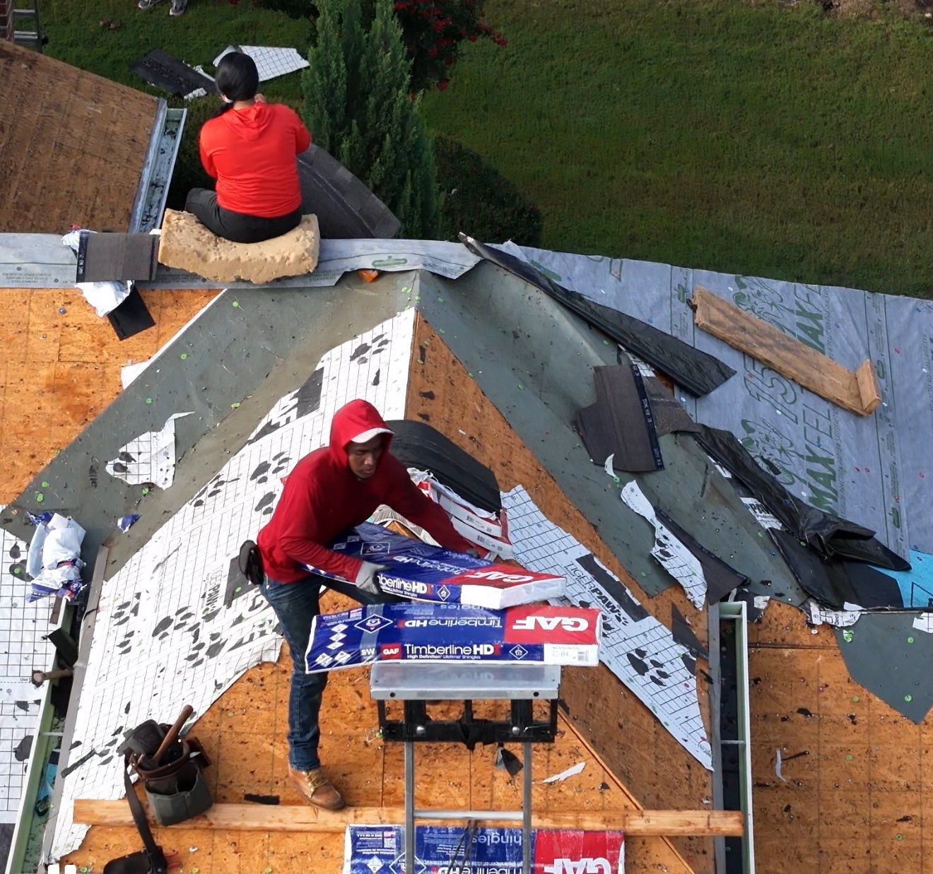 GAF HDZ - Weathered Wood by Elite Roofing LLC
