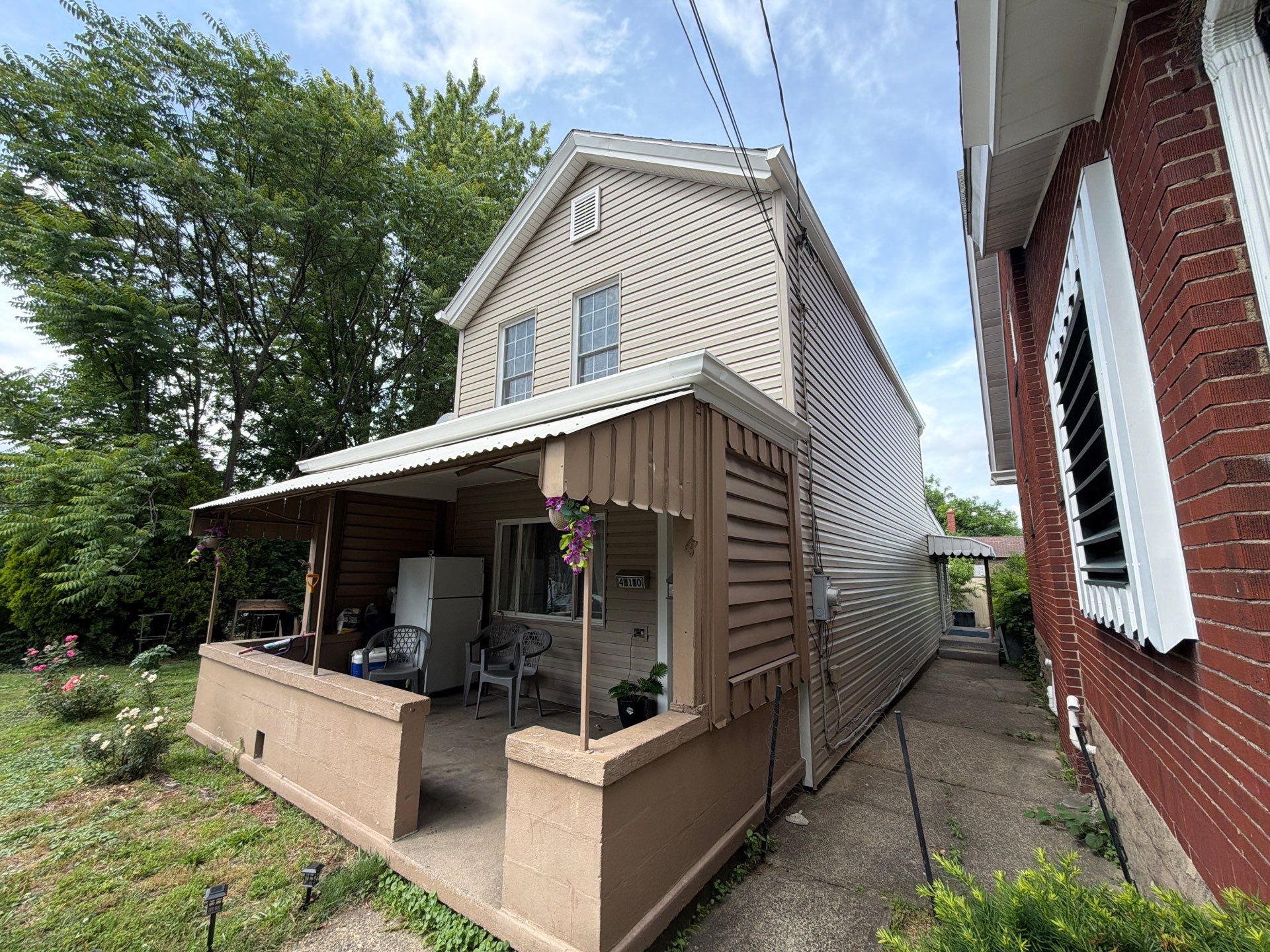 Beautiful Vinyl Siding Renovation in Clairton by Ideal Siding Pittsburgh