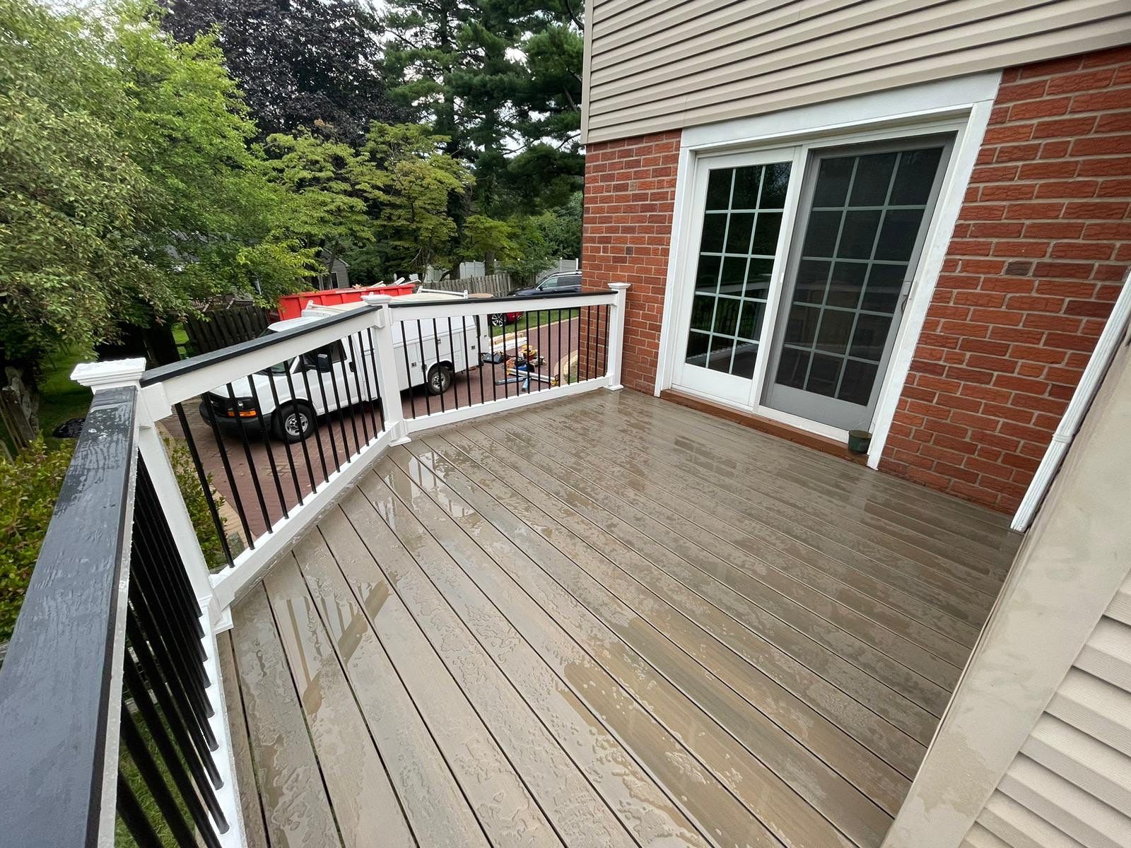 Deck Resurface using Deckorators Vista decking - color Dunnewood by deck guardian