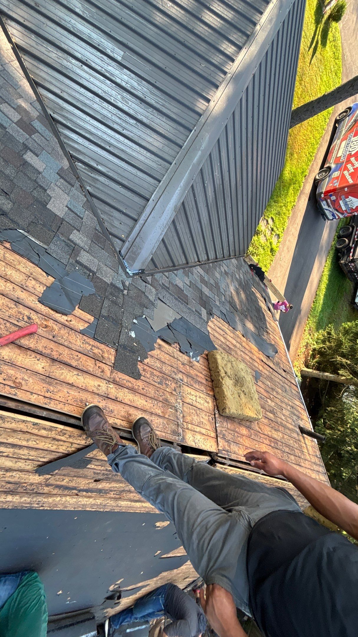 Roof Replacement using Owens Corning Peppercorn by 180 Contractors