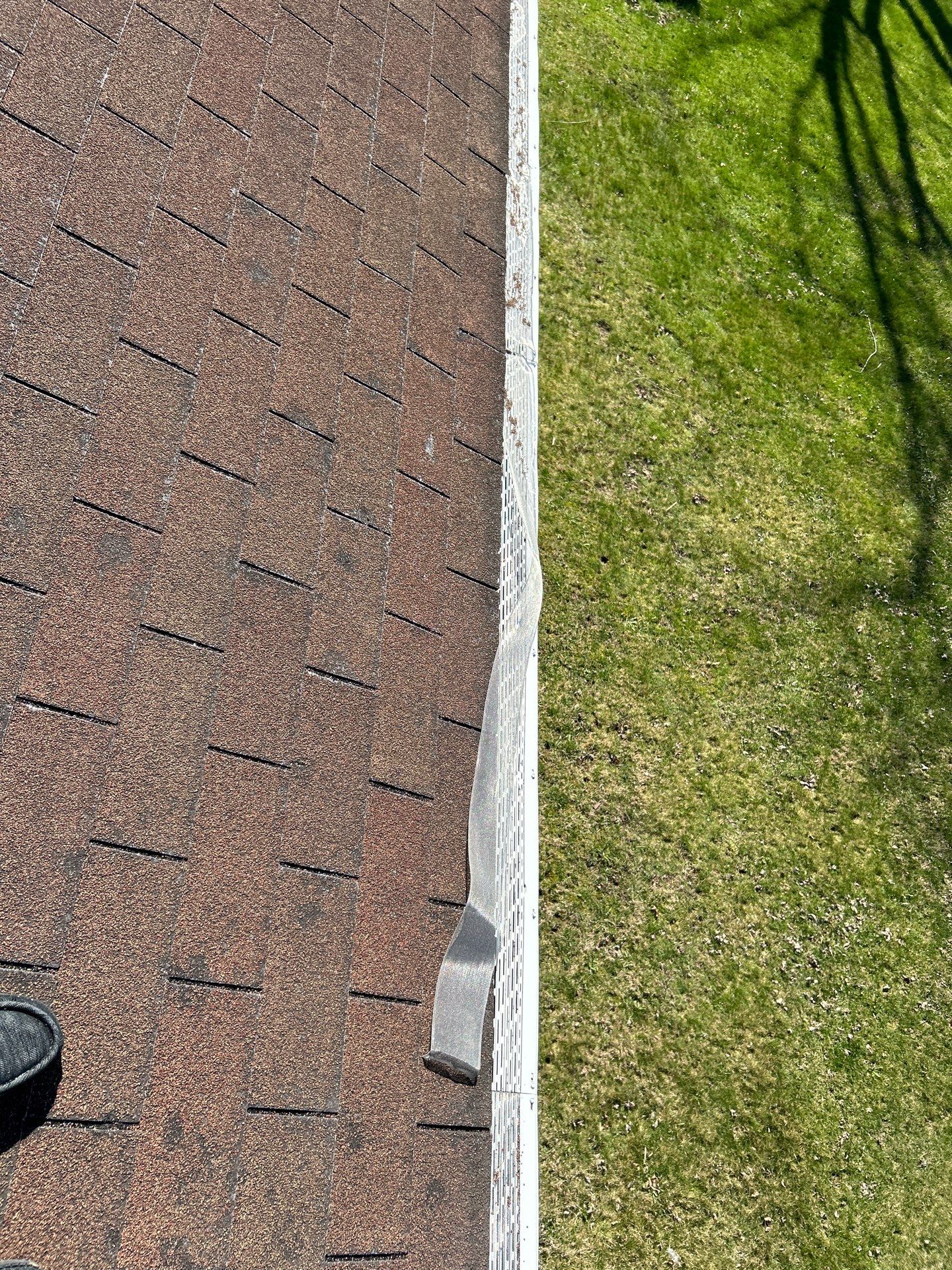 Roof and Siding Replacement using Norandex Cedar Knoll Graphite Siding and Owens Corning Durations in Onyx Black by WIW Enterprises Inc