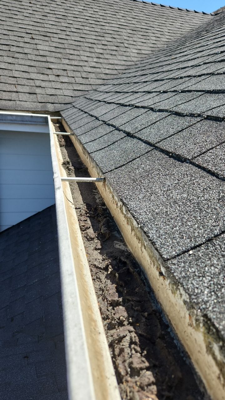 Interior and Exterior gutter clean and Roof Wash by Willamette Outdoor Wash LLC