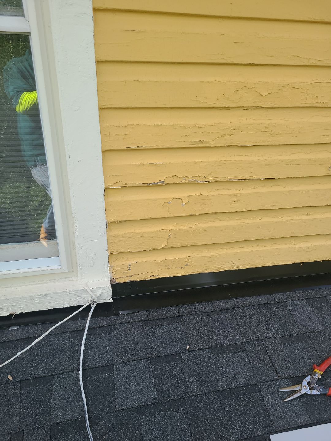 Arlington: CertainTeed Landmark Designer Shingles in Moire Black by RM Banning, Inc.