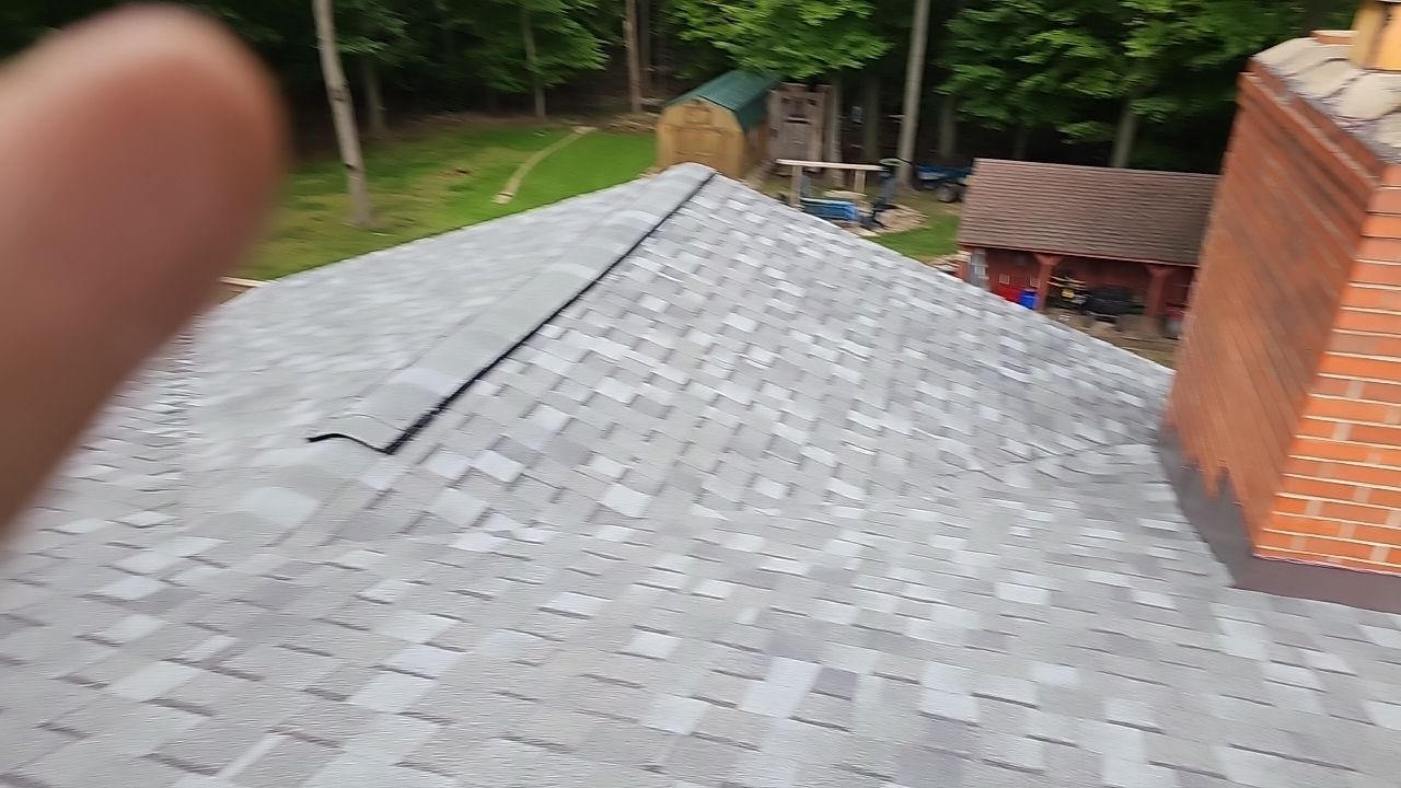ATLAS PINNACLE COLOR: COASTAL GRANITE by Eagle Eye Roofing