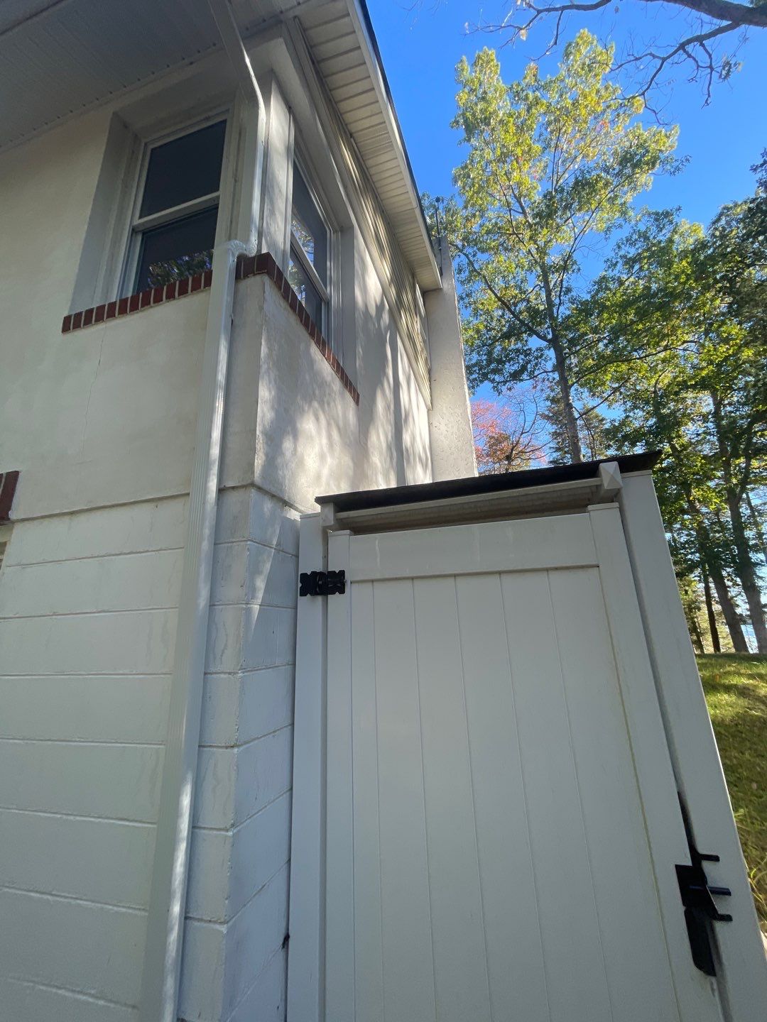 Residential House SoftWash + using High Pressure rinse by SJ Exterior