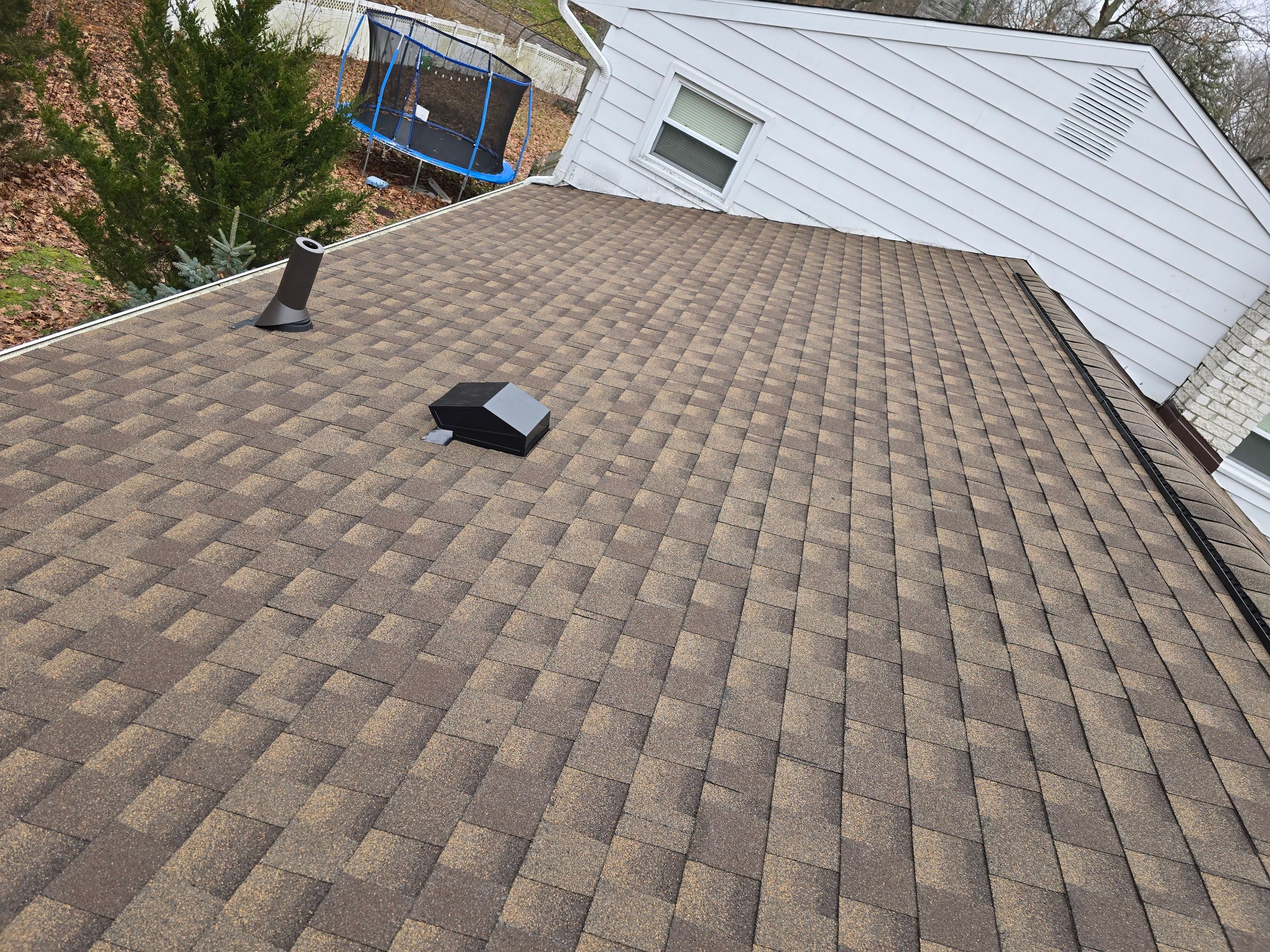 GAF HDZ- Hickory LS by Acme Exteriors