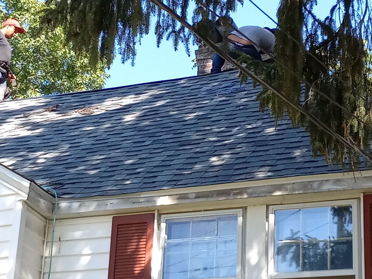 Brand: Atlas Pinnacle Color: Pristine Scotchgard Hearthstone Drip: White by Eagle Eye Roofing