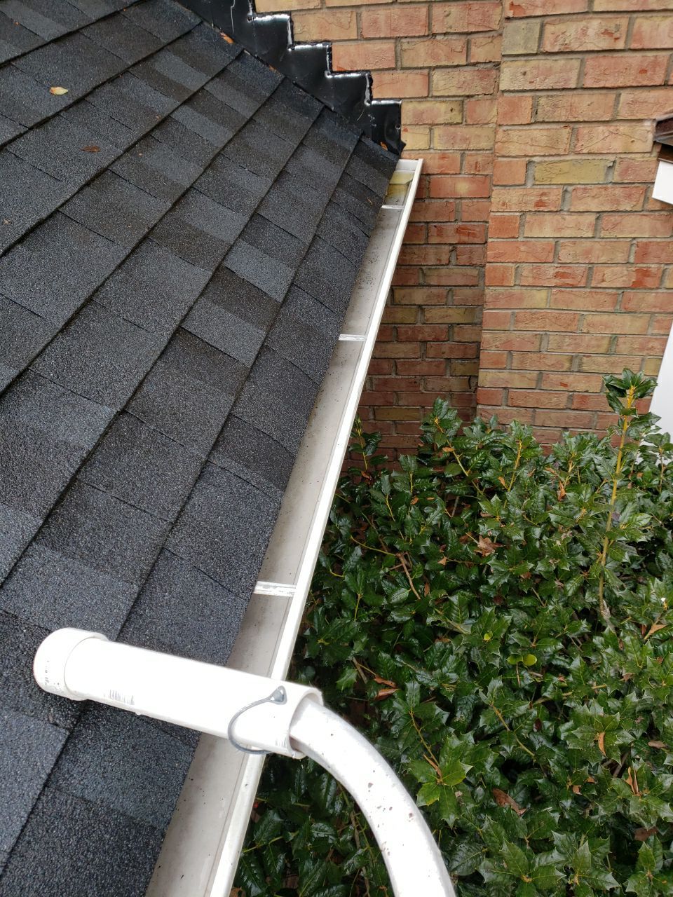 House Wash using cleaner by Power Wash Masters LLC