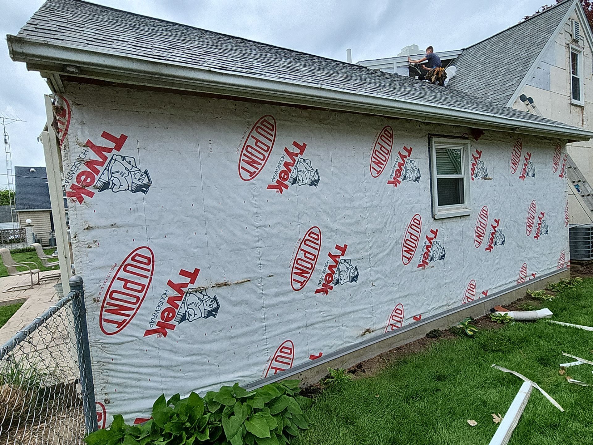 CertainTeed Restoration, Color, Midnight by Eagle Eye Roofing