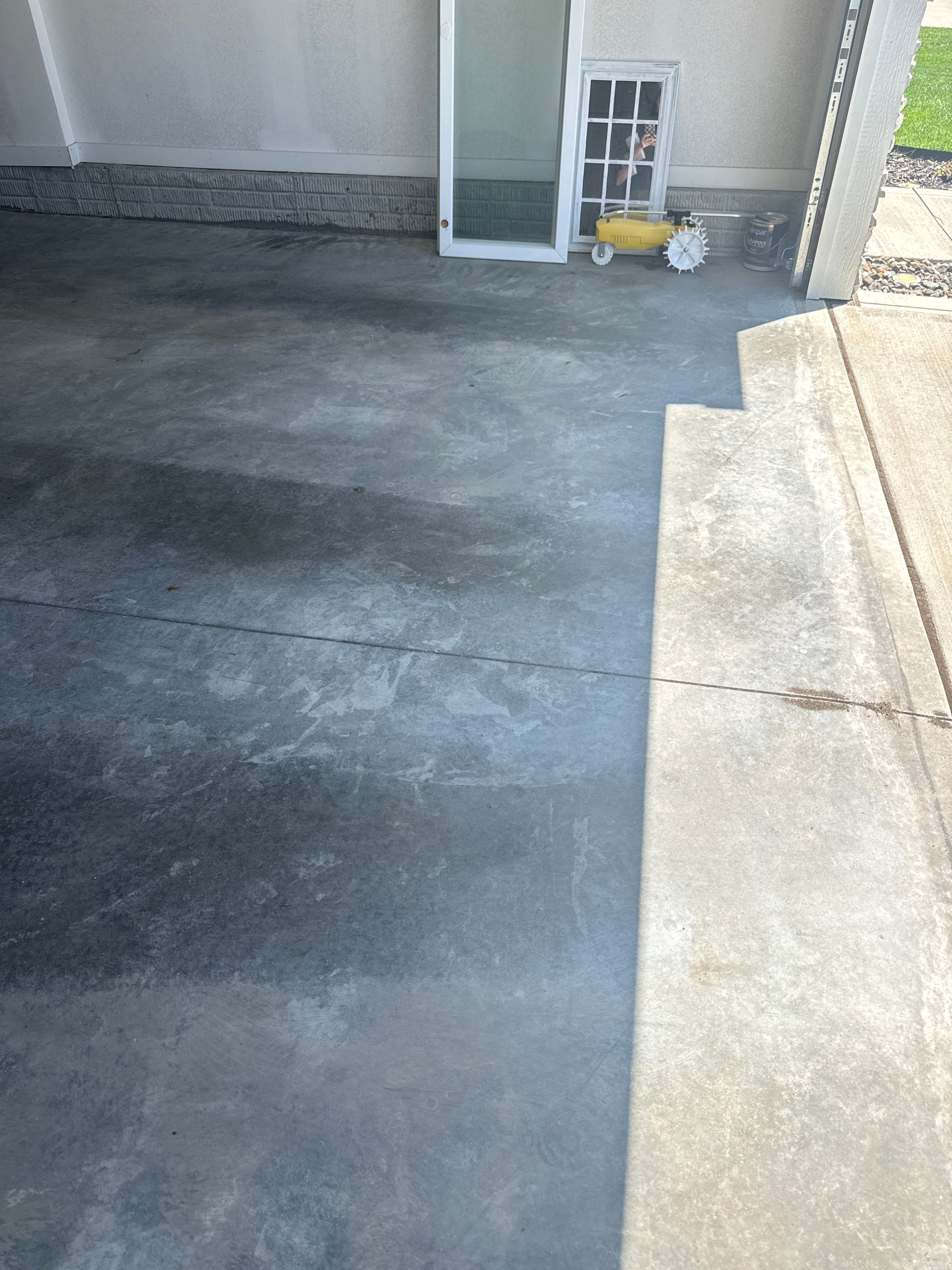 Polyaspartic Garage Floor Coating in Waukee, Iowa by Revival Concrete Coatings