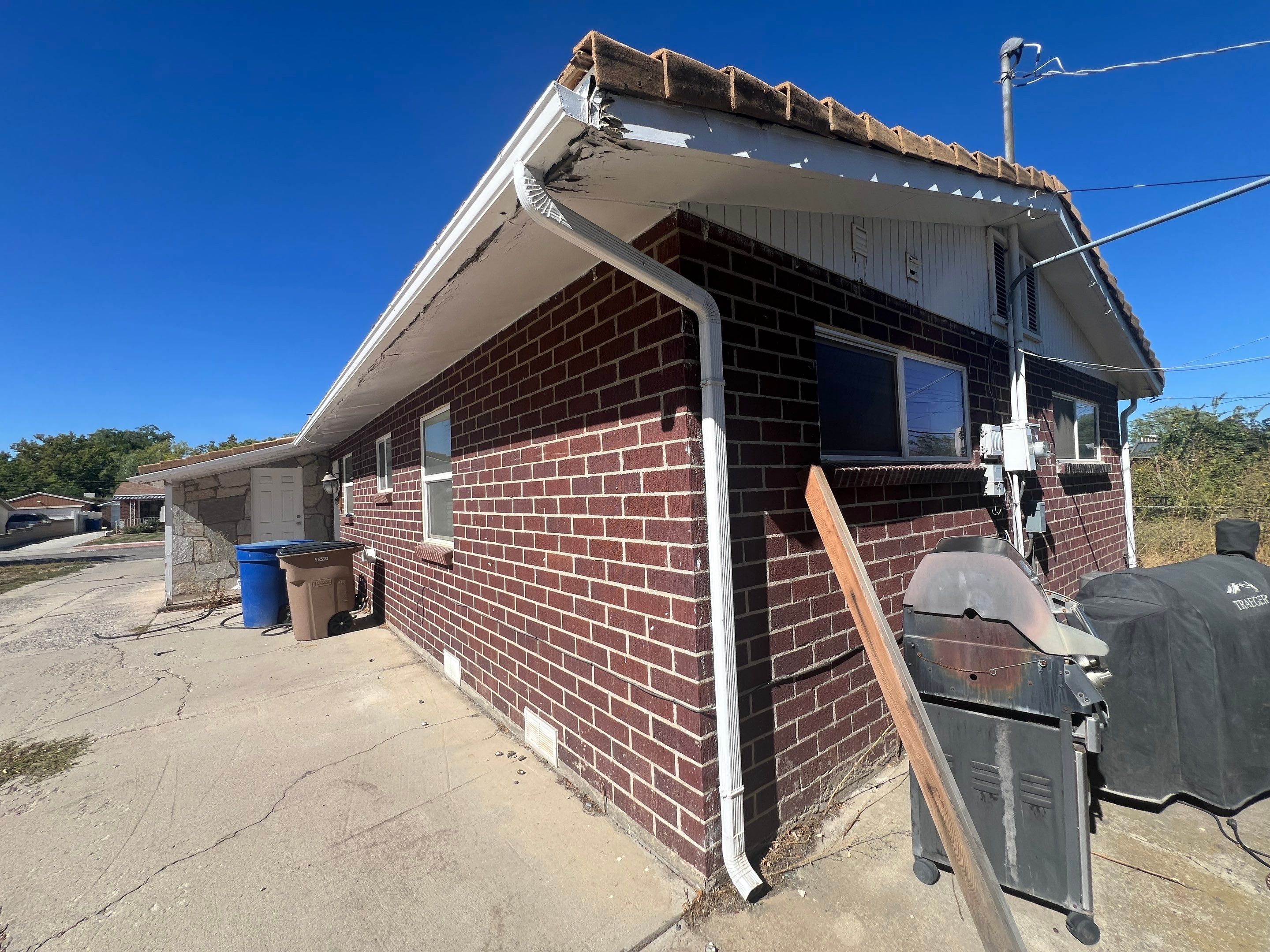 Salt Lake City | Gable Board & Batten & Roofline Overhaul | White by Ideal Siding Utah