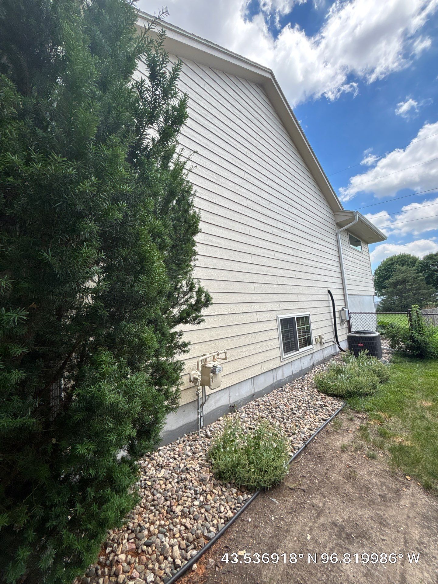 Sioux Falls Exterior Siding Replacement and Custom Deck Upgrade by Select Painting, Coatings & Garage Cabinets