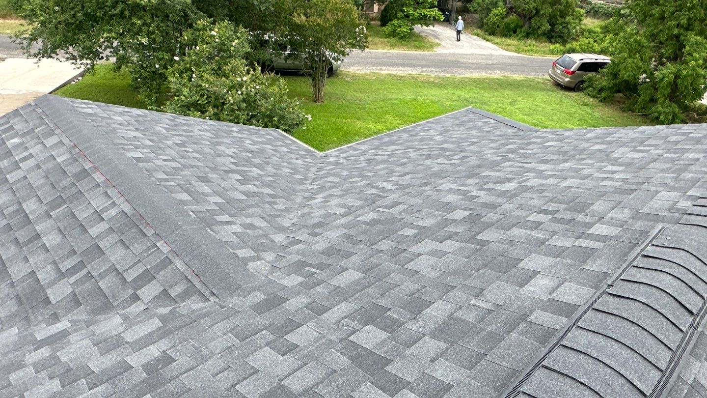 Onyx Black - Owens Corning TruDefinition Duration by RoofsOnly.com