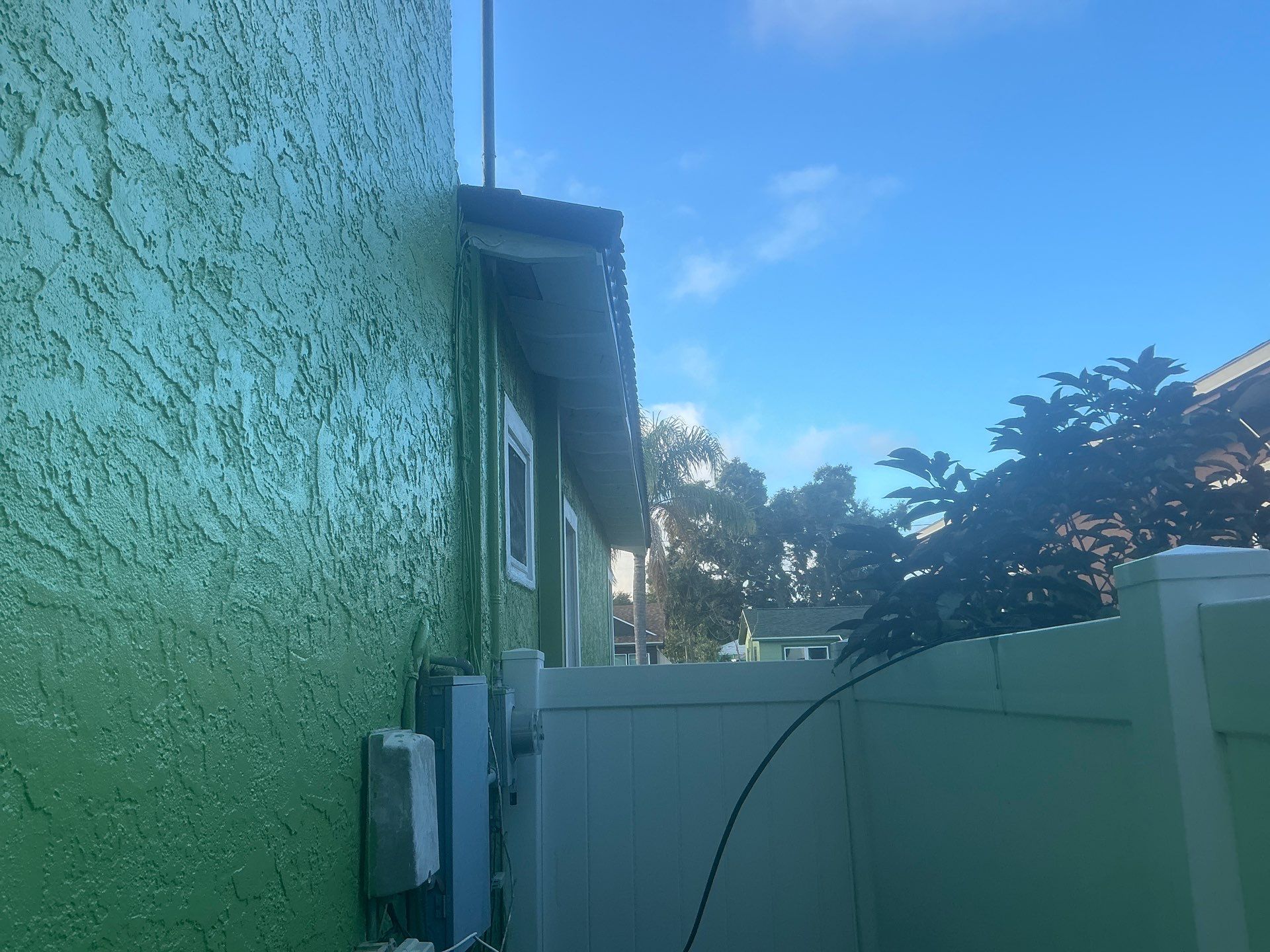 White Aluminum Soffit and Fascia in St.Petersburg FL by Gutter Professors
