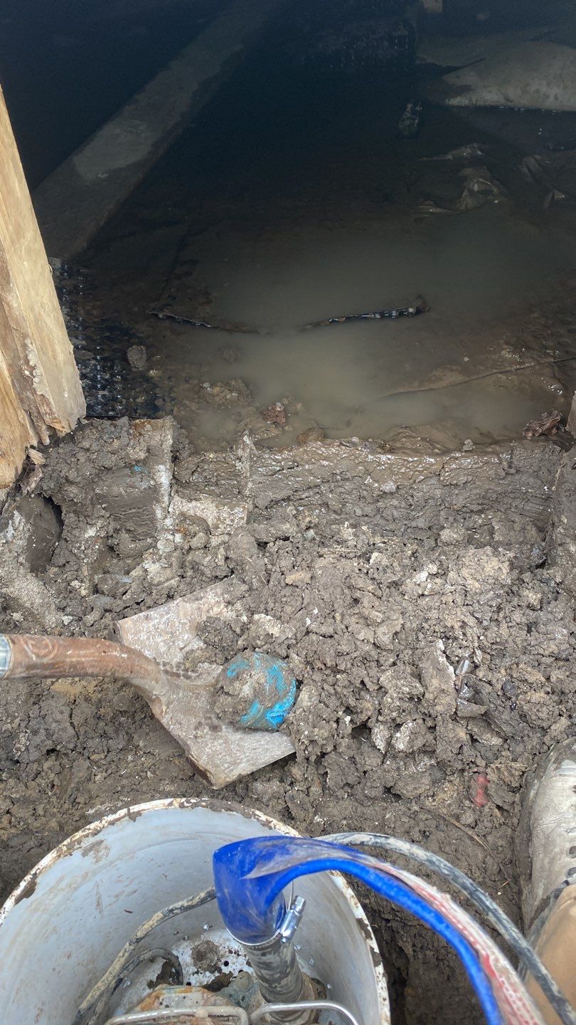 Crawl space encapsulation and Waterproofing using GrateDrain Waterproofing System by Toledo Basement Repair 