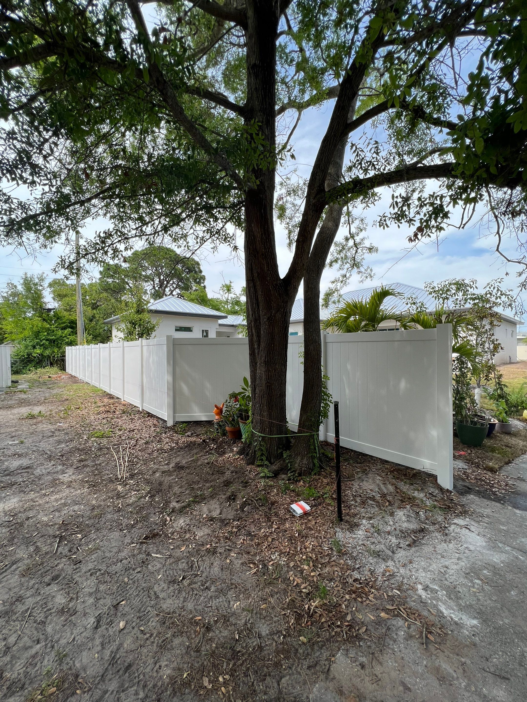 Sarasota, FL 6ft. Tall White Vinyl Privacy Fence by Asap fence and gates, LLC