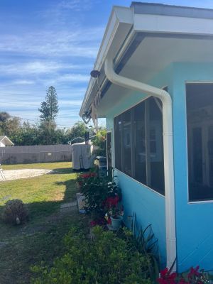 Aluminum Downspouts with Splash Guards in Fort Myers FL