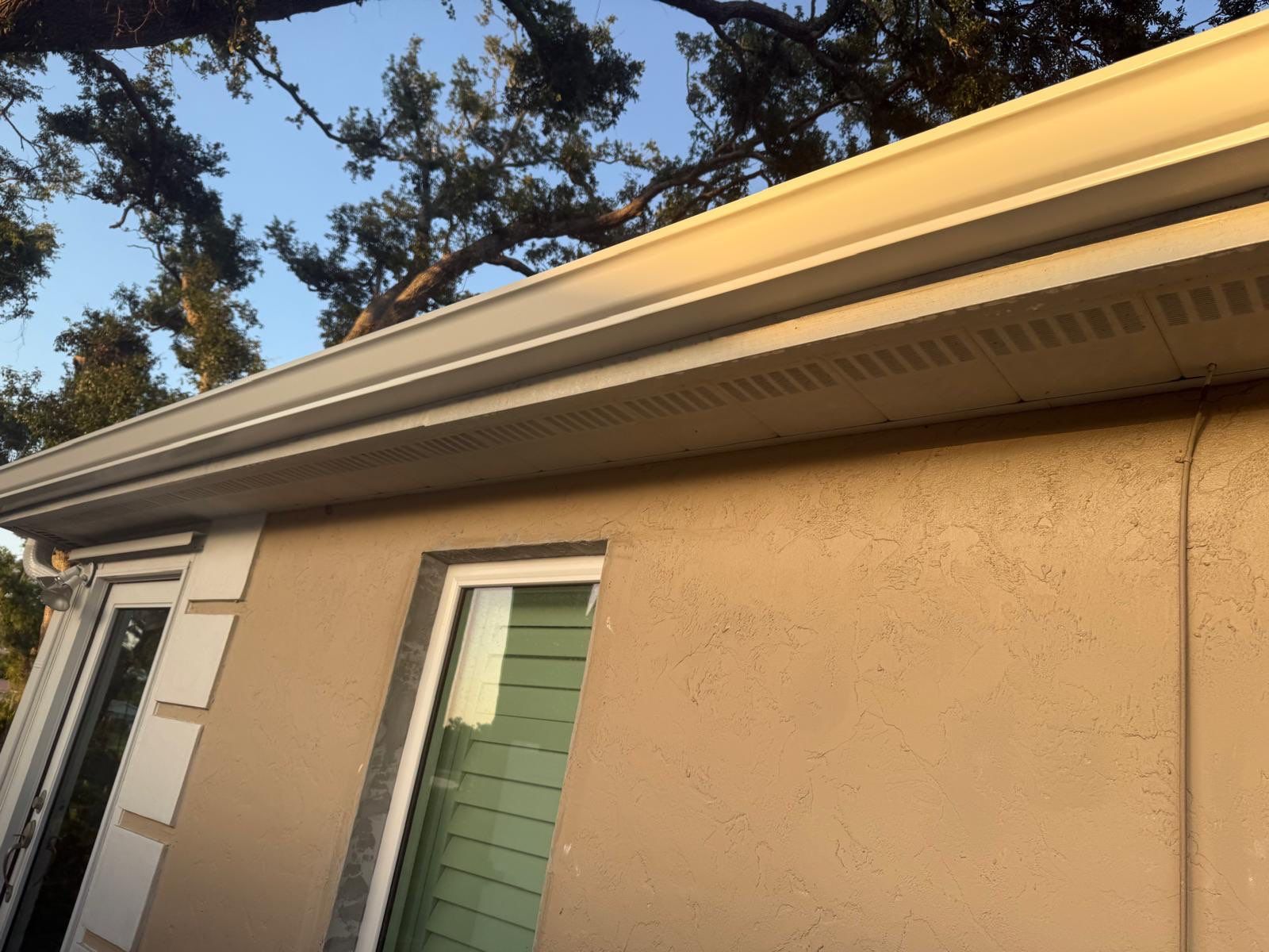 Aluminum Seamless Gutters in Sarasota FL by Gutter Professors