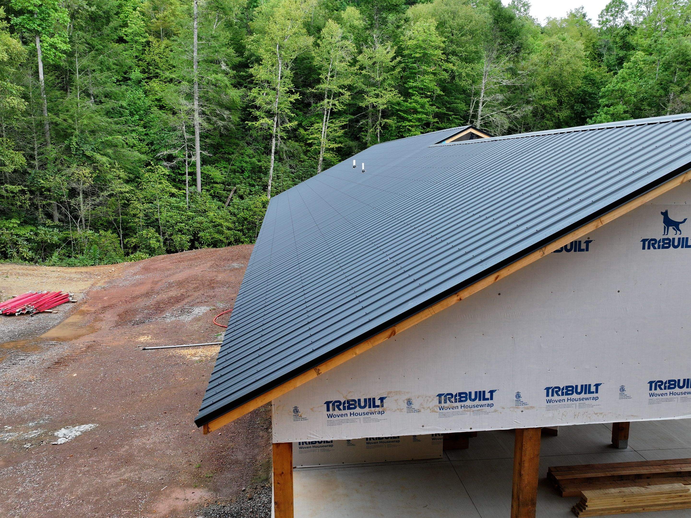 Smith Residence  by Omnia Roofing