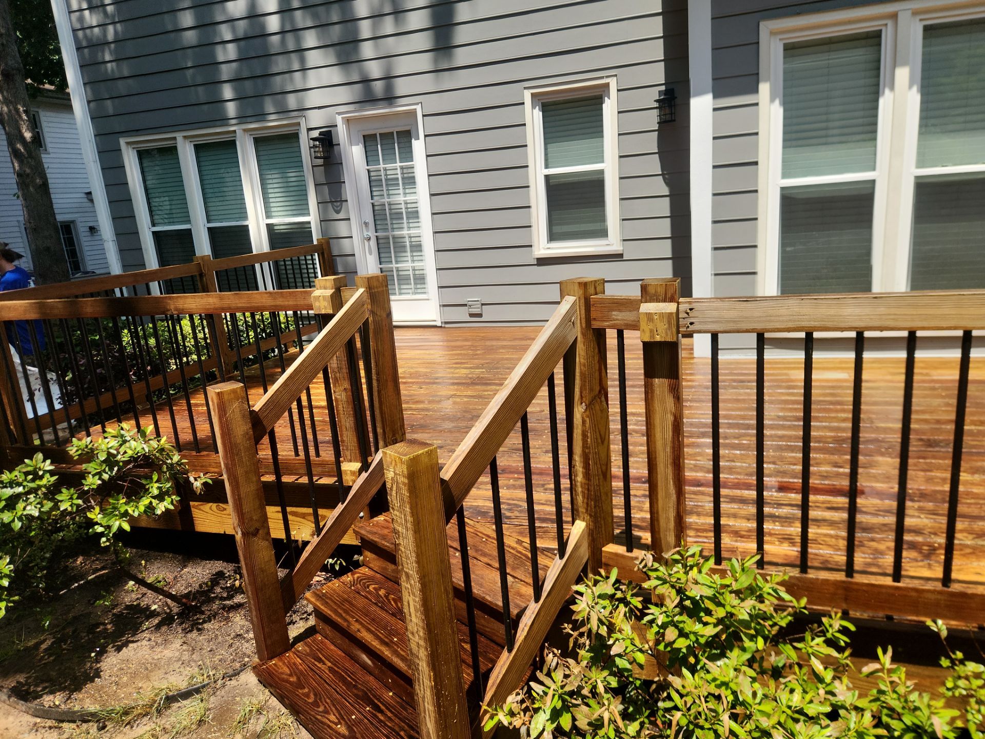 Wood Deck using Wood Sealant by DuraSeal