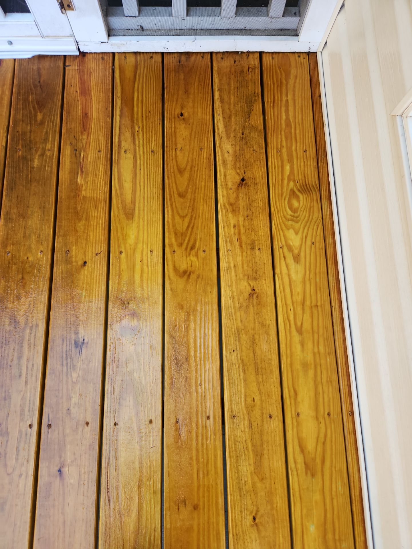 Deck using Wood Sealant by DuraSeal