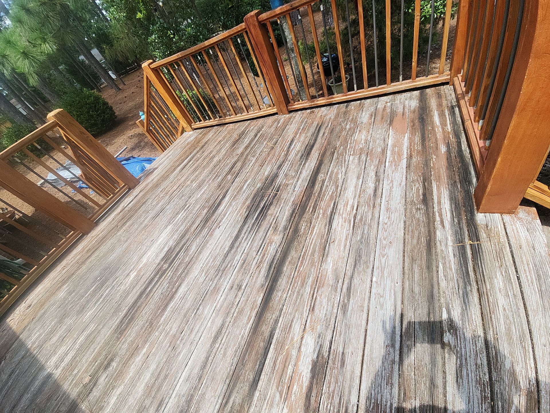 Wood Deck using Wood Sealant by DuraSeal