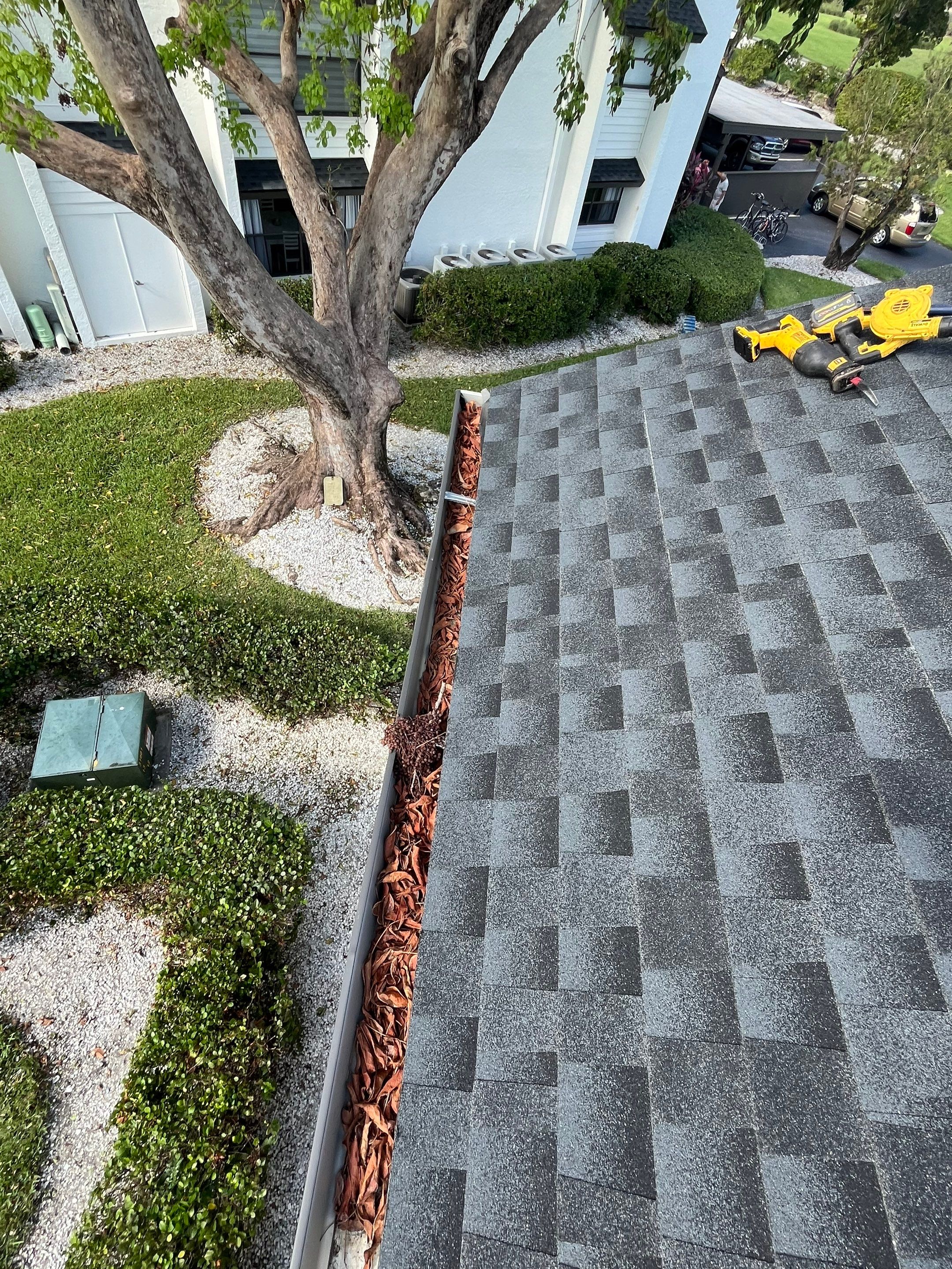 Professional Gutter Cleaning in Fort Myers FL by Gutter Professors