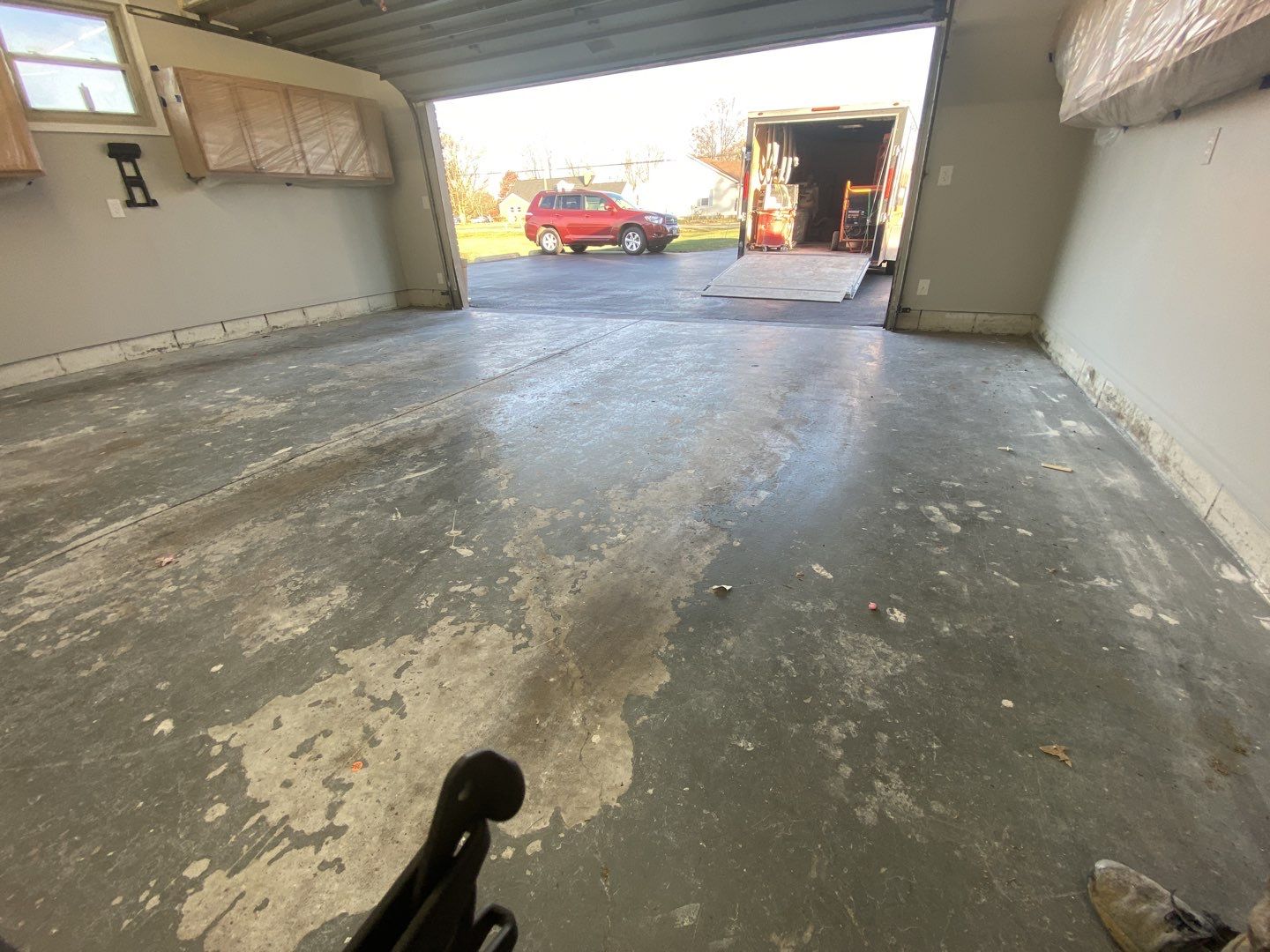 Garage Floor with Stairs using Buckeye and Slate Stone by Your1DayFloor.com