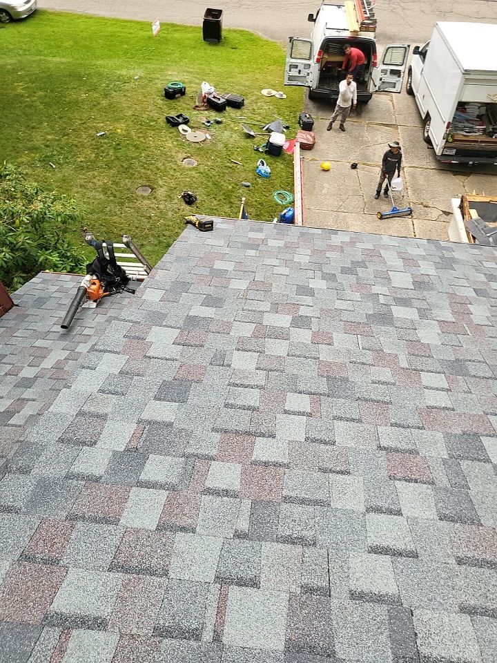 ATLAS PINNACLE HP W/SCOTCHGARD COLOR: SUMMER STORM  by Eagle Eye Roofing