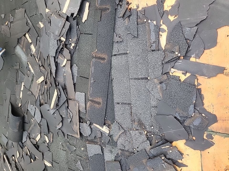 ATLAS PINNACLE COLOR: SUMMER STORM DRIP EDGE: WHITE by Eagle Eye Roofing