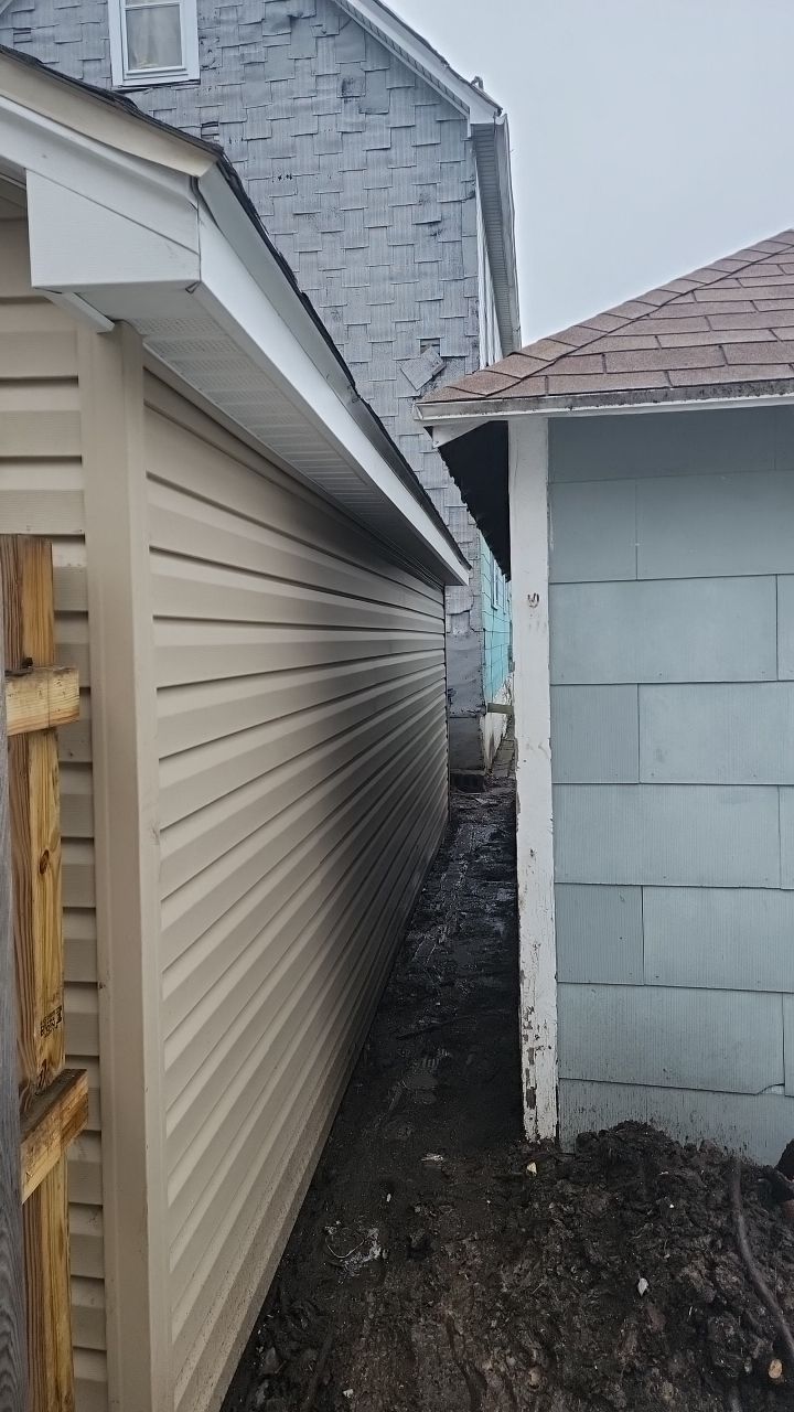 Exterior Siding  by Ivy Lea Construction