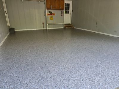 Garage using Creekbed