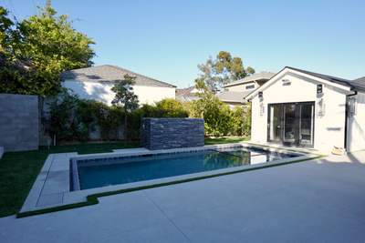 Pool & Spa With Raised Wall & Automatic Cover
